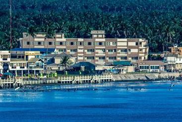 هتل Punta Baler