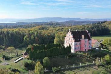 בית מלון כפרי Schloss Freudental
