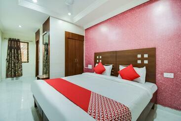 فندق Oyo 69719  Paradise