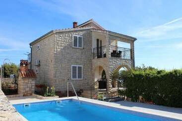 شقق خاصة سياحية Apartment Villa Jakov
