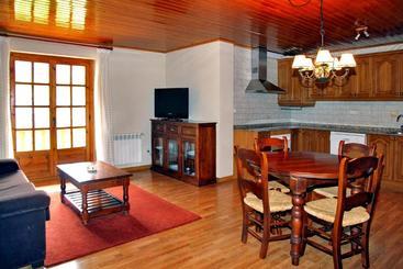 Apartamentos Deth Camin Reiau