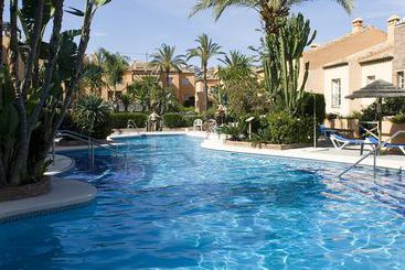 Apartamentos Mijas Costa Oasis by Grangefield Oasis Club
