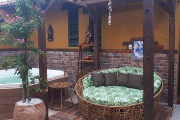 پانسیون Pousada Cantinho Do Pê Guarujá