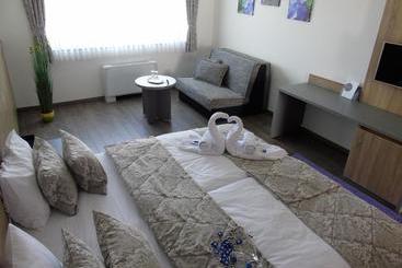 Motel Kamenica