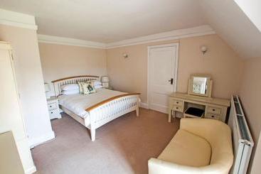 هتل Grange Country Guest House (non Smoking)