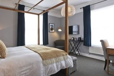 هتل Littleton Lodge