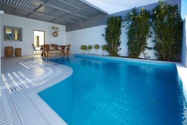 Ferienwohnungen Eolia Kamari Villa