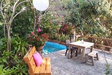 تختخواب و صبحانه Posada Villa Margarita