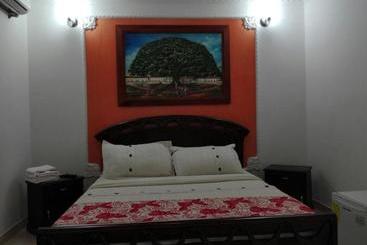 هتل Boutique Ceiba Real