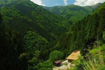 شقق خاصة سياحية Tougenkyo Iya Mountain Village