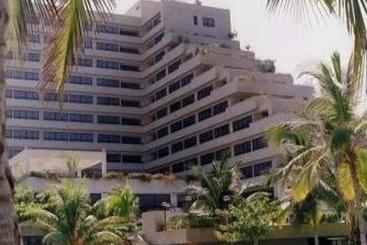 هتل Playa Grande Caribe & Marina