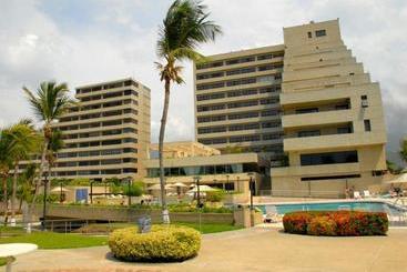 هتل Playa Grande Caribe & Marina