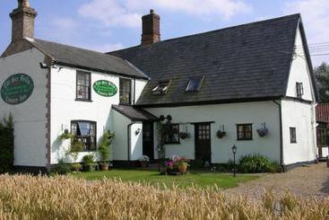 هتل Six Bells Inn