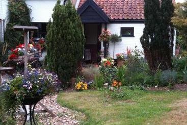 هتل Six Bells Inn