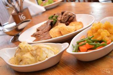 هتل Bridgemary Manor  & Pub