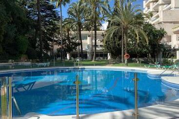 آپارتمان Vivaldi Boutique Suites Jardines del Mar