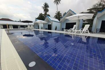 هتل Cc Beach Resort