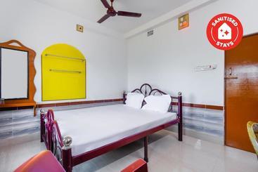 Отель Vaccinated Staff Spot On 72005  Shri Anand