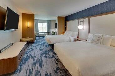 فندق Fairfield Inn & Suites Warsaw