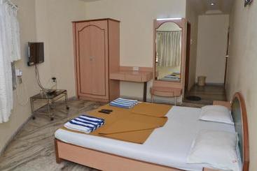 هتل Golden Resort