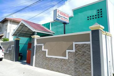 هتل Oyo 3348 Minimalis Homestay