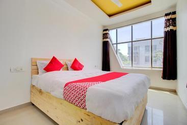 هتل Oyo 70282 Soham Service Apartment
