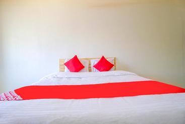 هتل Oyo 70282 Soham Service Apartment