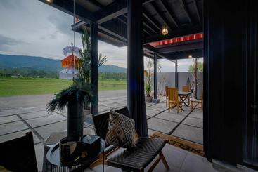 پانسیون Girimana Guest House