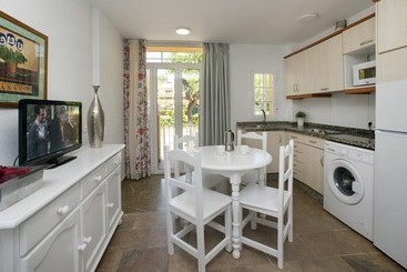 Apartamentos Leo Ipanema