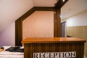 هتل Oyo 70123 Sada Shiv Guest House