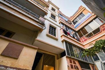 هتل Oyo 70123 Sada Shiv Guest House