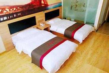 Thank Inn Chain Hotel Hebei Zhangjiakou Wanquan County Kongjiazhuang Bus Station