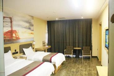 هتل Thank Inn Plus Kunming Shuntong International Ginza Avenue Store