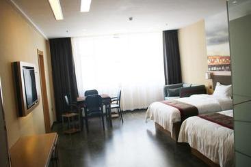 هتل Thank Inn Plus  Kunming Shuntong International Ginza Avenue Store