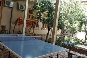 پانسیون Faride Guest House