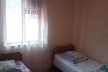 پانسیون Guest House Mihalych