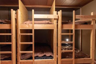 پانسیون Hostel Perch