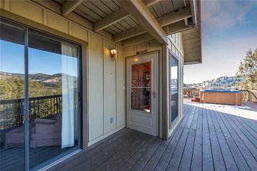 Breakaway Cabin  Three Bedroom Cabin
