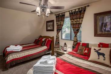 Mama Bears Den  Two Bedroom Cabin