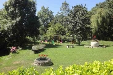 تختخواب و صبحانه Au Logis Du Marais Sauvage