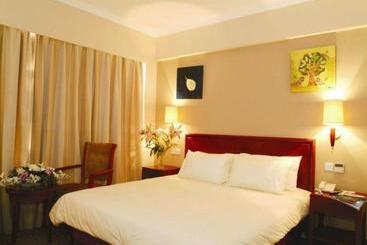 هتل Greentree Inn Beijing Daxing Xingye Street Liyuan Business