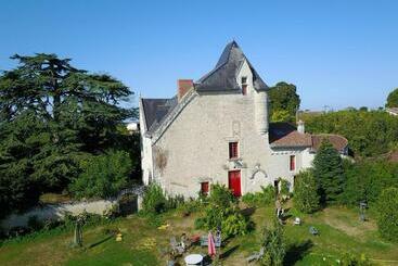 ベッドアンドブレックファースト Le Manoir Des Roches