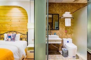Pai Hotel Yuncheng Yudu Market