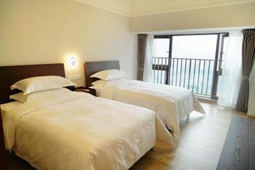 هتل Donghua Apartment