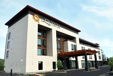 فندق La Quinta Inn & Suites By Wyndham Santa Rosa Sonoma