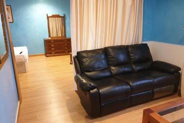 پانسیون Hostal Alfil