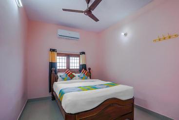 پانسیون Compact Studio Near Mudhaliarpet