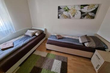 ペンション Doni Prémium Apartmanház