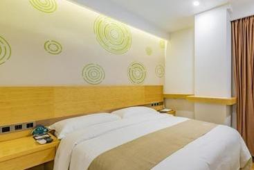 هتل Greentree Inn Beijing Daxing District Huangcun West Street Metro Station