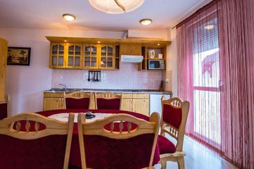 Kis Gast Panoráma Apartman